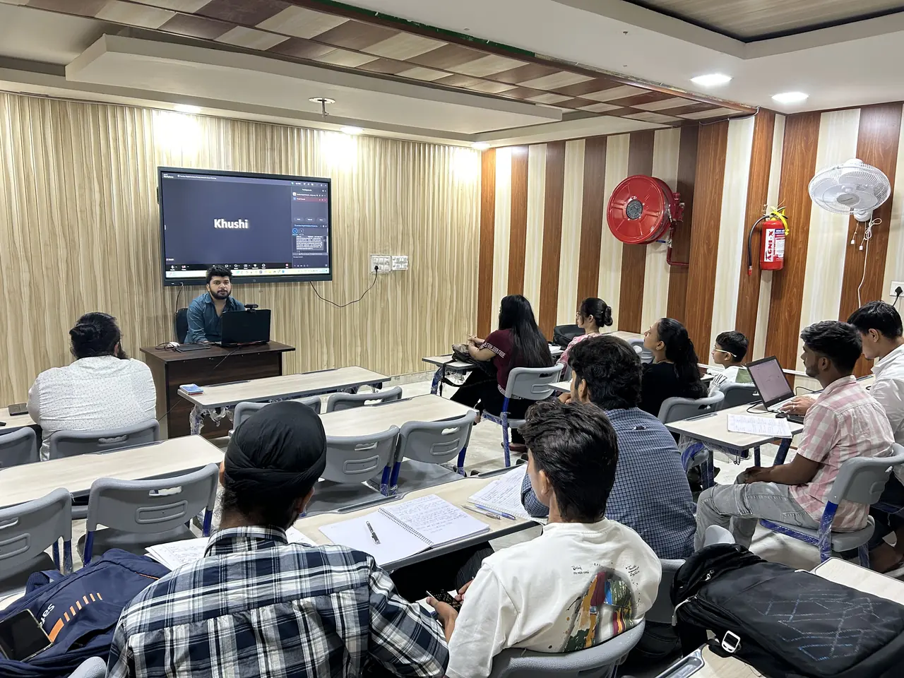 Offline batch learning in the Social Baniya Academy classroom in Hisar
